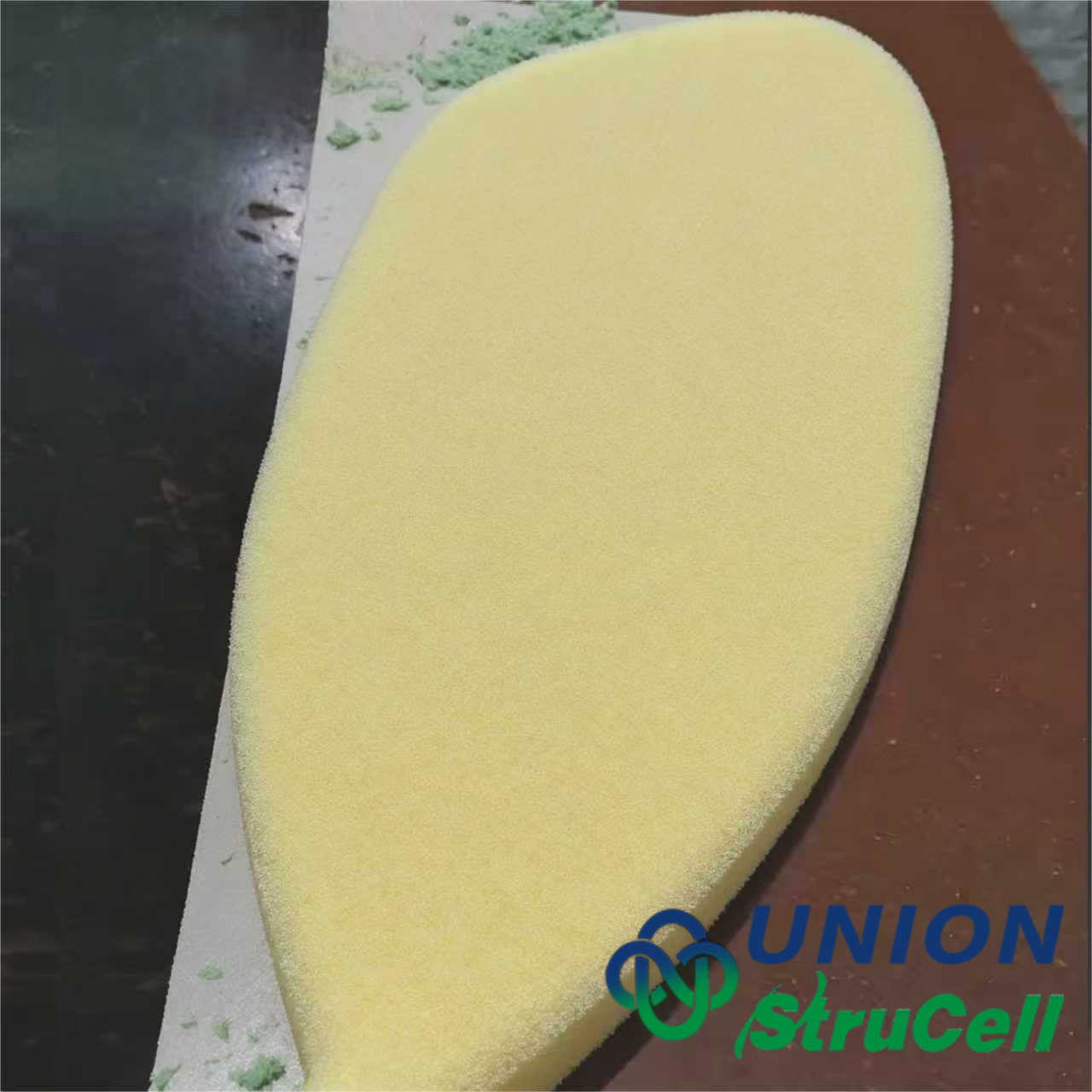 고강도 경질 PVC 폼으로 가공된 맞춤 설계된 카약 패들 코어는 다양한 패들 디자인에 대한 다양성을 보여줍니다.