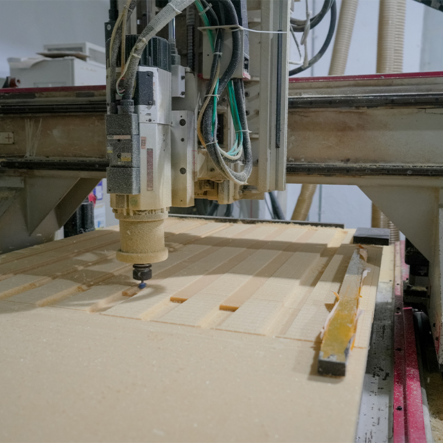 CNC-Pr&auml;zisionsschneiden von P200 PVC-Schaumplatte | UNION Fabrikprozess