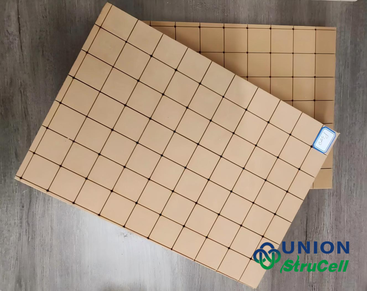 StruCell&reg; P300 Structurelle Noyau en Mousse PVC